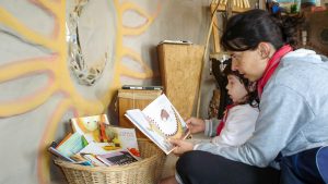Conjugan literatura y juegos para potenciar la comprensión lectora de los niños y niñas