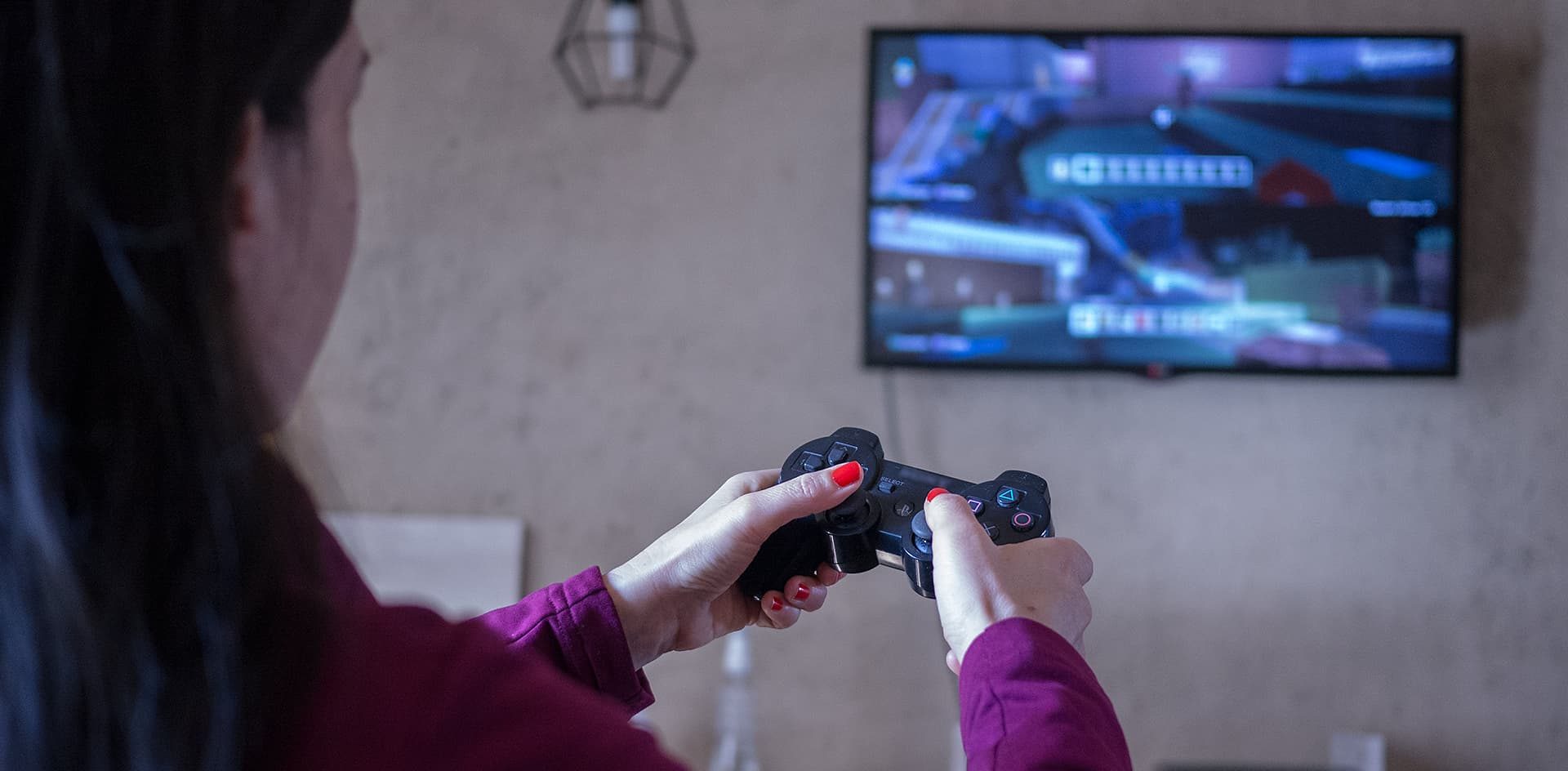 Por qué puede ser beneficioso que las mujeres jueguen más videojuegos
