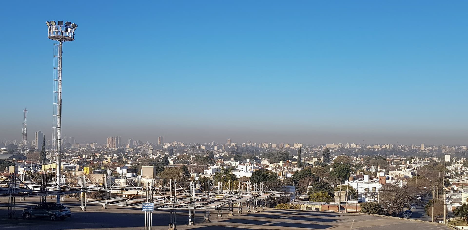 Contaminación atmosférica en Córdoba: el aire es aceptable, pero no todo el tiempo ni en todas las zonas